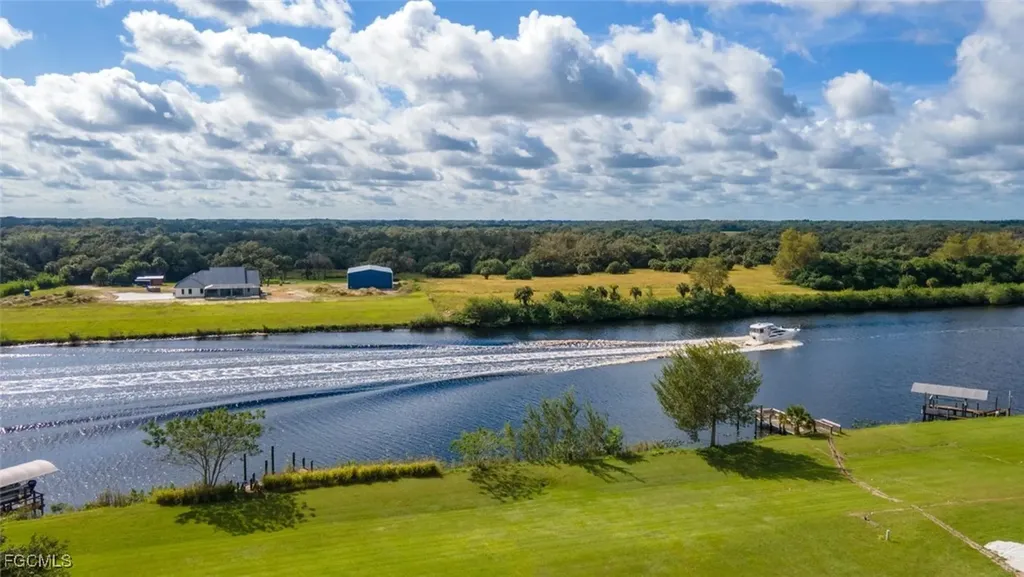 1497 Riverbend Drive Labelle FL 33935