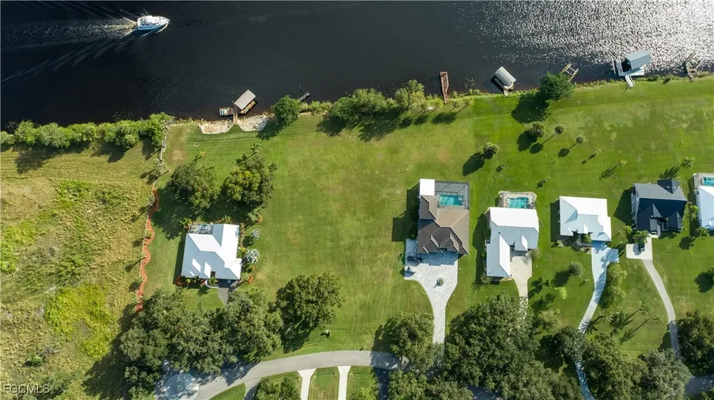 1497 Riverbend Drive Labelle FL 33935