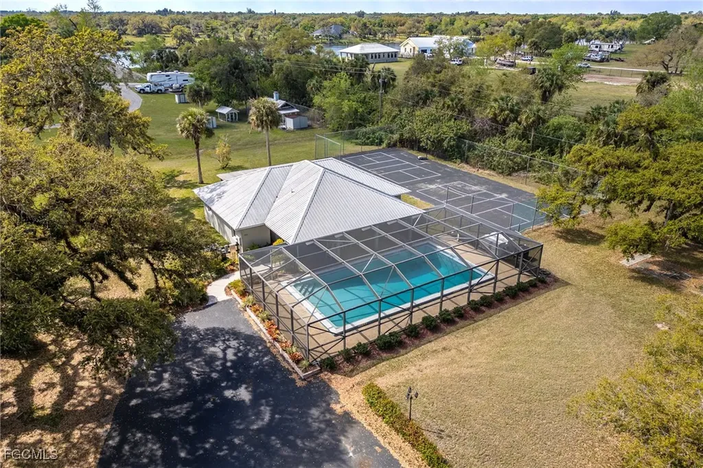 1497 Riverbend Drive Labelle FL 33935