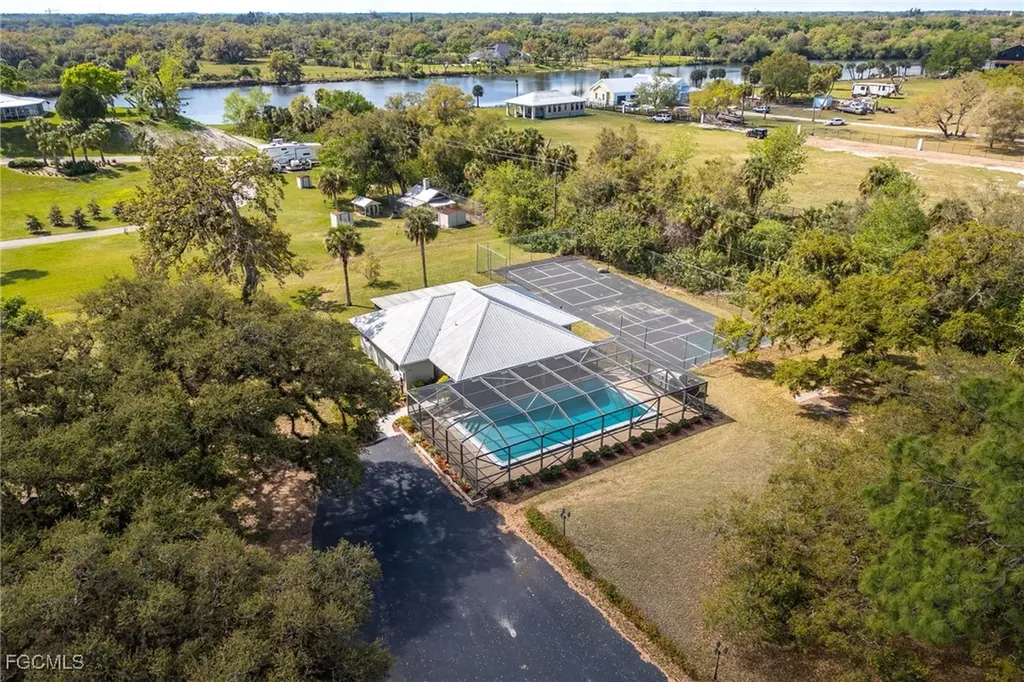 1497 Riverbend Drive Labelle FL 33935