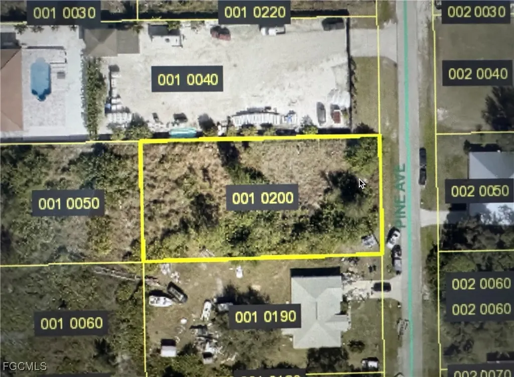 815 Pine Avenue Lehigh Acres FL 33972