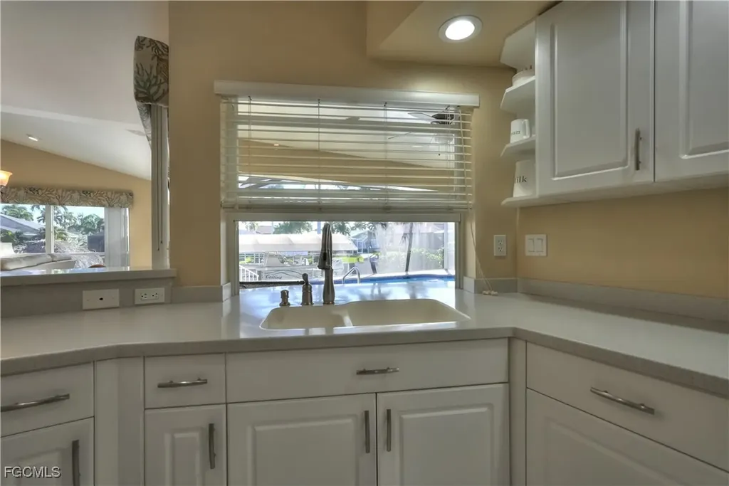 5329 SW 8th Court Cape Coral FL 33914