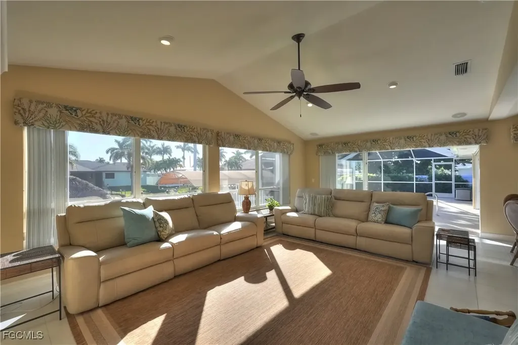 5329 SW 8th Court Cape Coral FL 33914