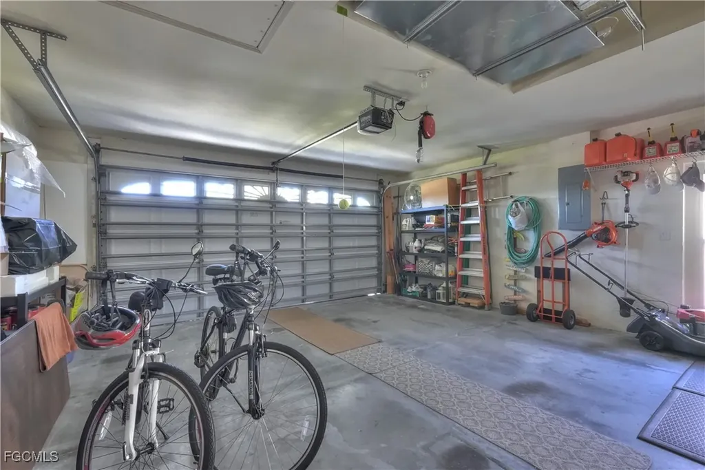 5329 SW 8th Court Cape Coral FL 33914