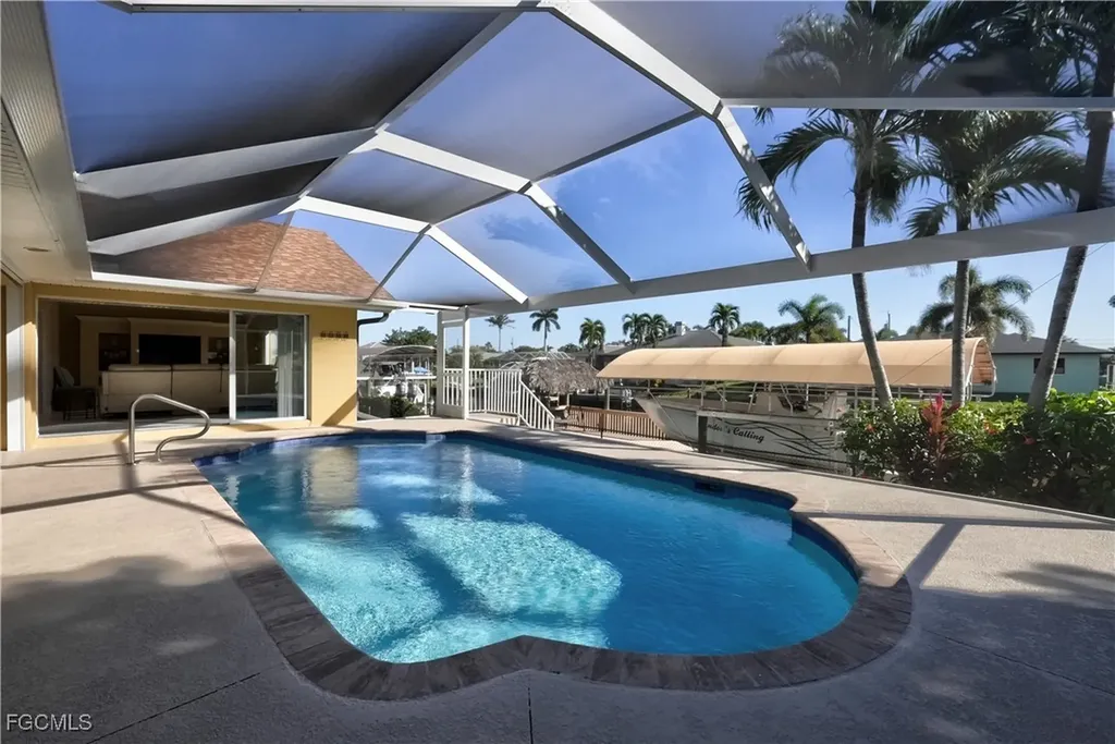 5329 SW 8th Court Cape Coral FL 33914