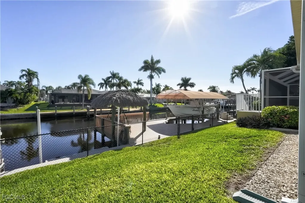 5329 SW 8th Court Cape Coral FL 33914