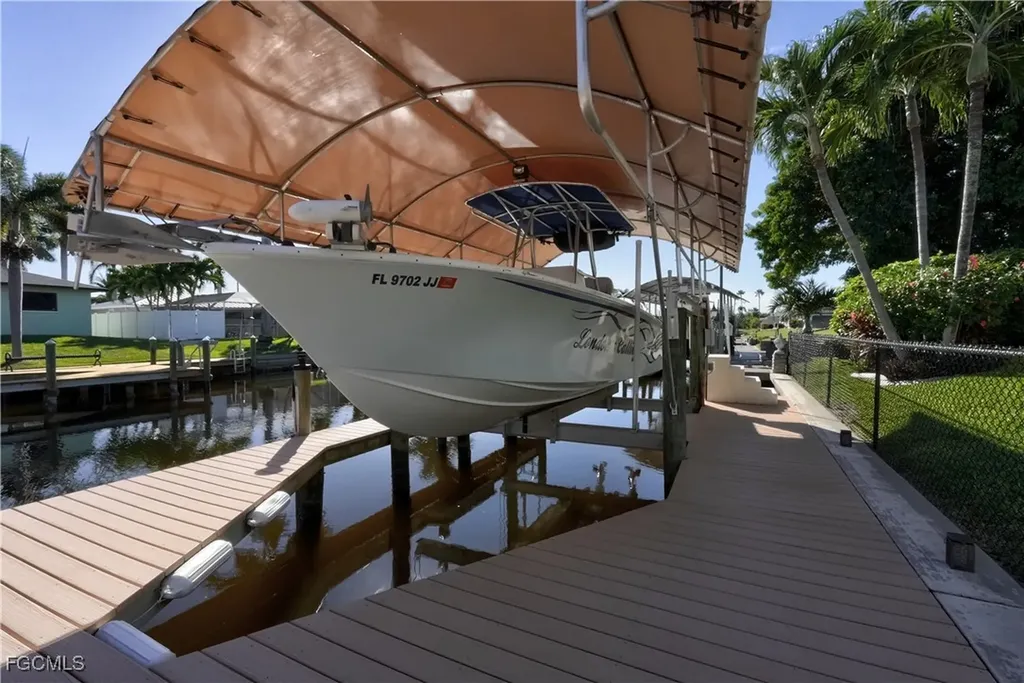 5329 SW 8th Court Cape Coral FL 33914