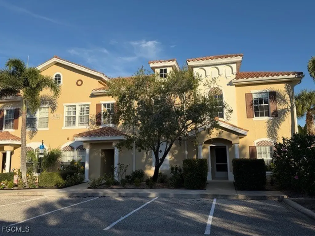 Punta Gorda FL, 23301 Collina Way, Unit 124