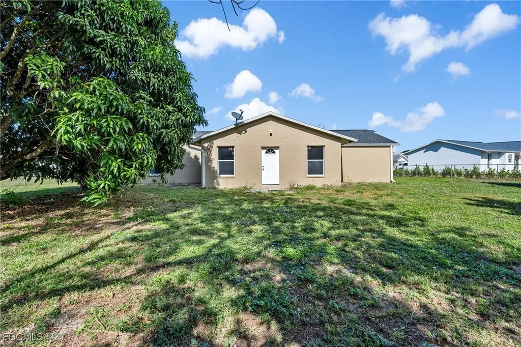 1600 Covington Meadows Circle Lehigh Acres FL 33936
