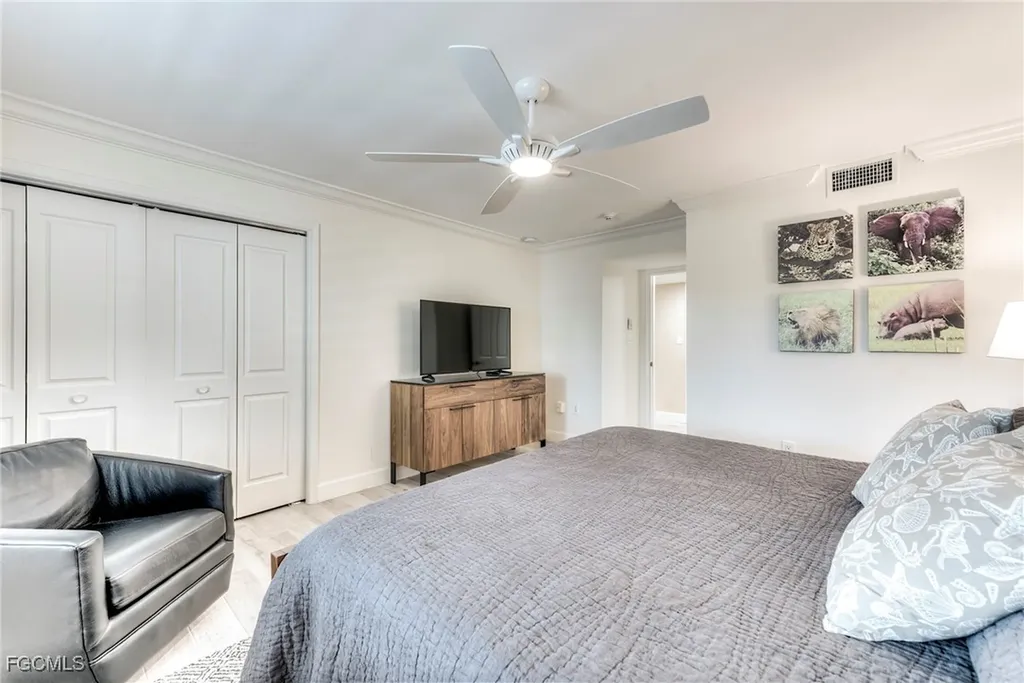 1605 Middle Gulf Drive Sanibel FL 33957