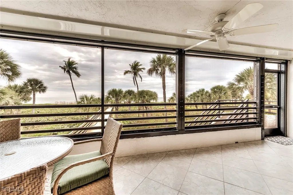 1605 Middle Gulf Drive Sanibel FL 33957
