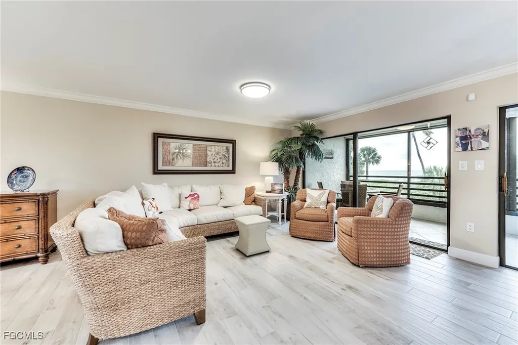 1605 Middle Gulf Drive Sanibel FL 33957