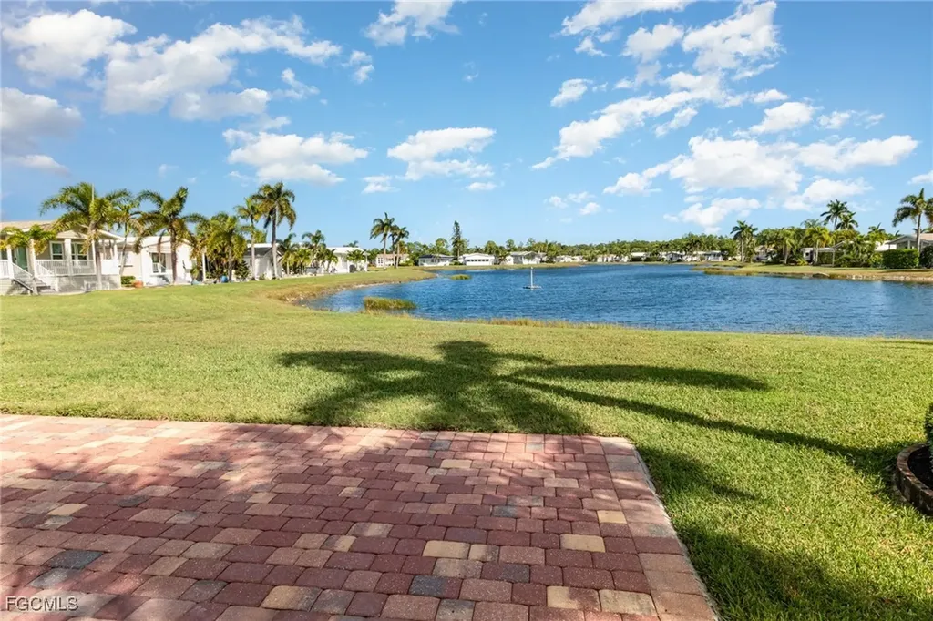 3048 Crystal Lake Drive Naples FL 34120