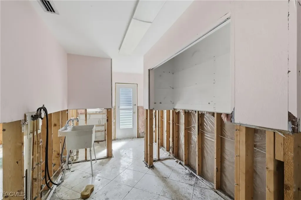 111 SW 49th Terrace Cape Coral FL 33914