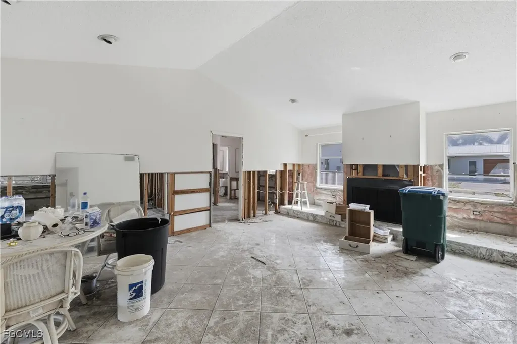 111 SW 49th Terrace Cape Coral FL 33914