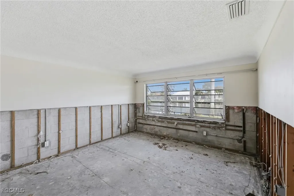 111 SW 49th Terrace Cape Coral FL 33914