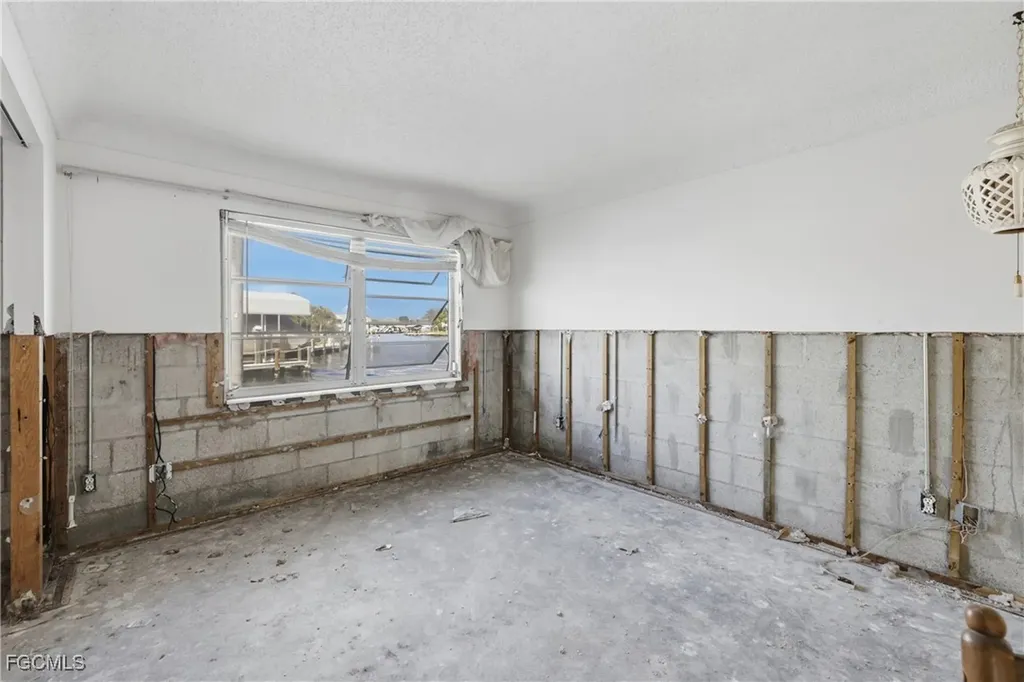 111 SW 49th Terrace Cape Coral FL 33914