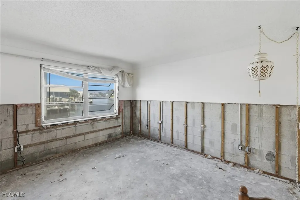 111 SW 49th Terrace Cape Coral FL 33914