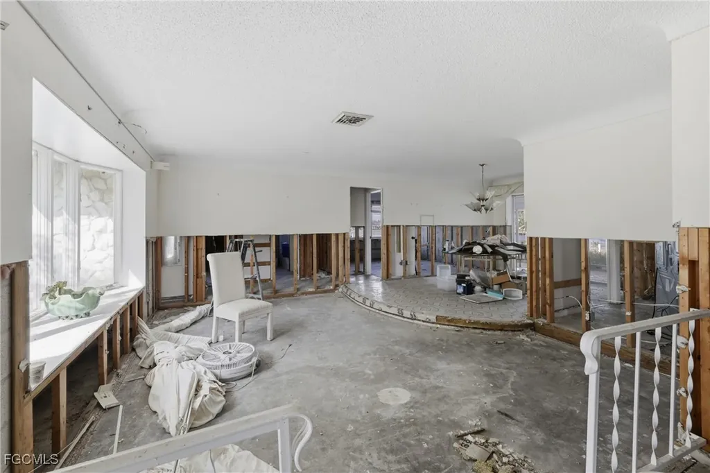 111 SW 49th Terrace Cape Coral FL 33914