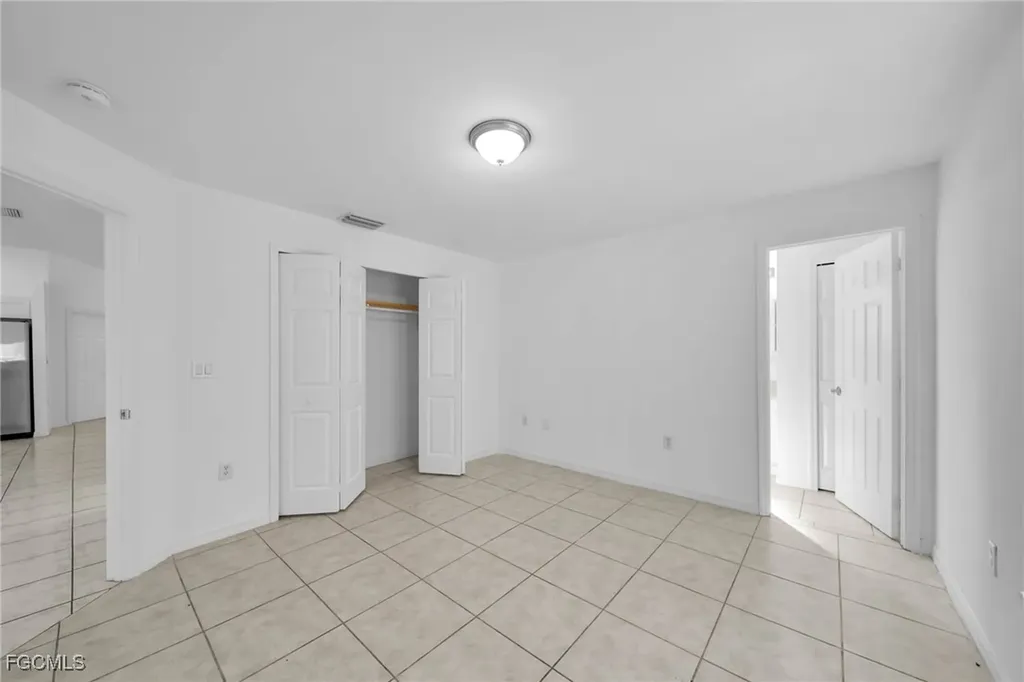 1212 SE 24th Avenue Cape Coral FL 33990