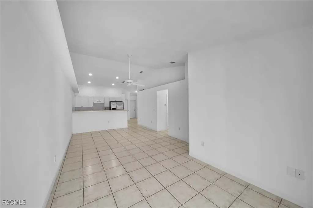1212 SE 24th Avenue Cape Coral FL 33990