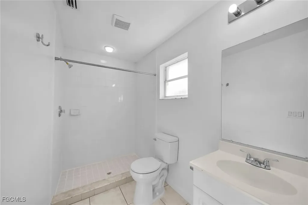 1212 SE 24th Avenue Cape Coral FL 33990