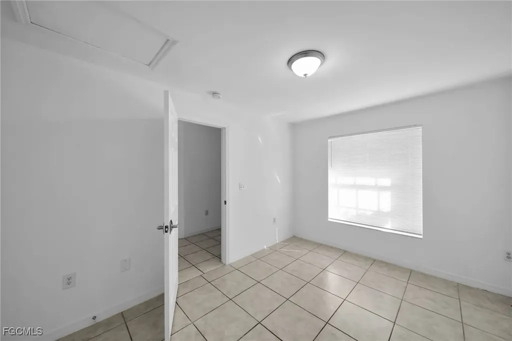 1212 SE 24th Avenue Cape Coral FL 33990