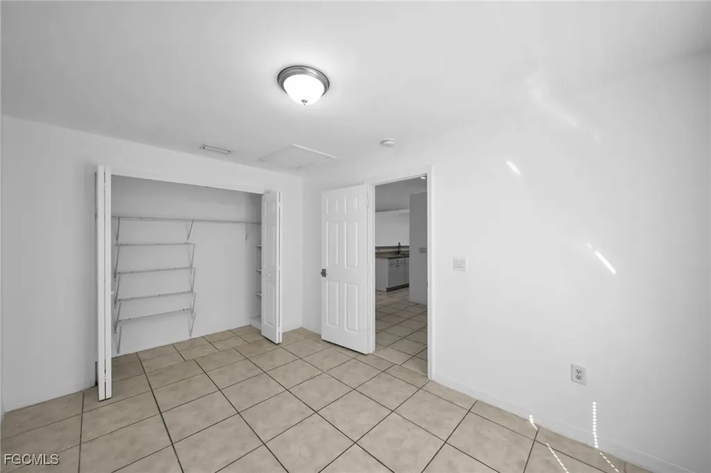 1212 SE 24th Avenue Cape Coral FL 33990