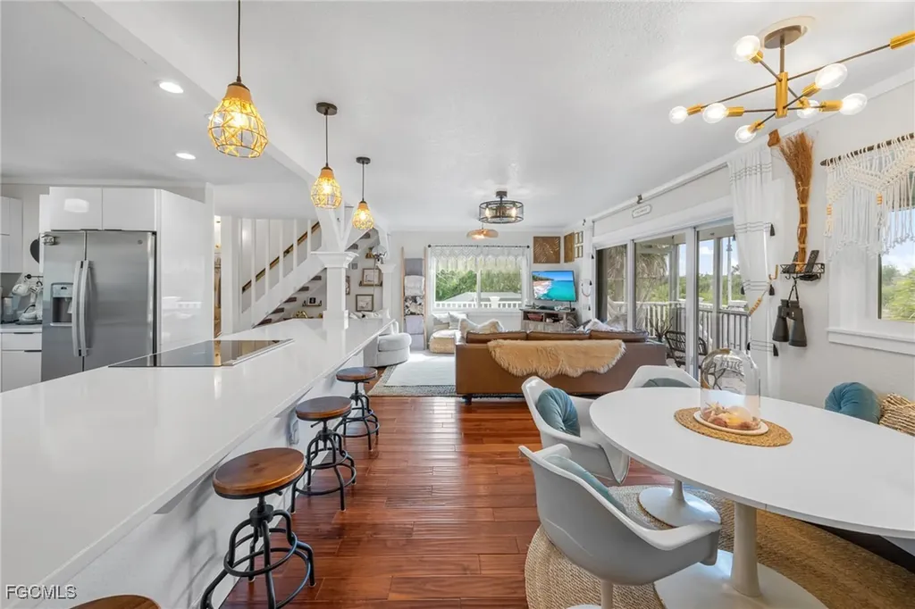 9247 Dimmick Drive Sanibel FL 33957