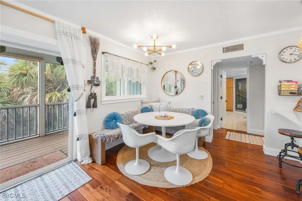 9247 Dimmick Drive Sanibel FL 33957