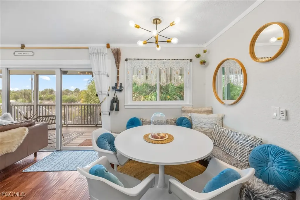 9247 Dimmick Drive Sanibel FL 33957