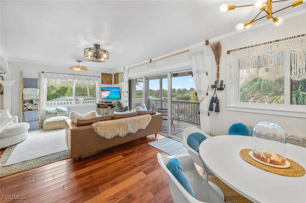 9247 Dimmick Drive Sanibel FL 33957