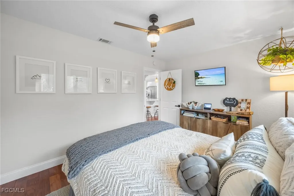 9247 Dimmick Drive Sanibel FL 33957