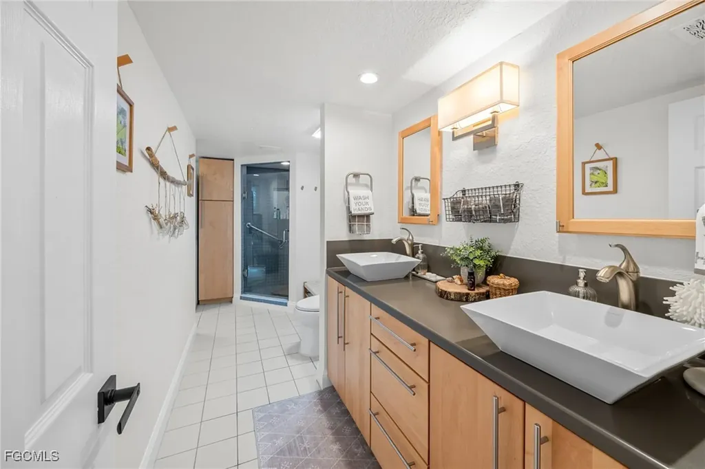 9247 Dimmick Drive Sanibel FL 33957