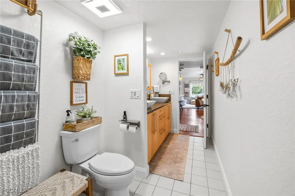 9247 Dimmick Drive Sanibel FL 33957