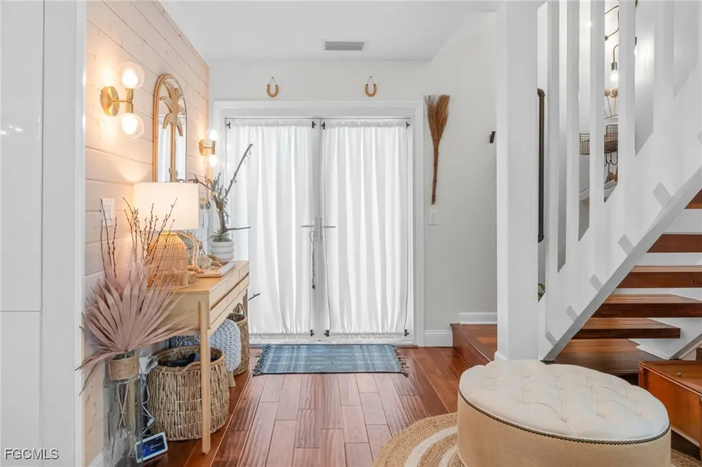 9247 Dimmick Drive Sanibel FL 33957