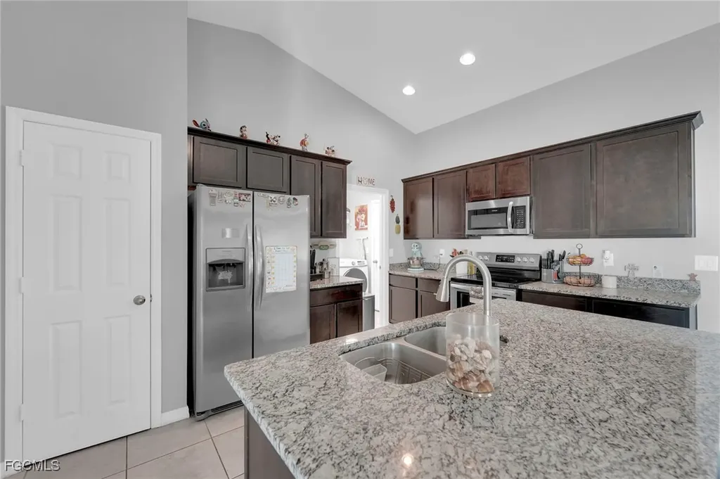 2730 NW 6th Street Cape Coral FL 33993