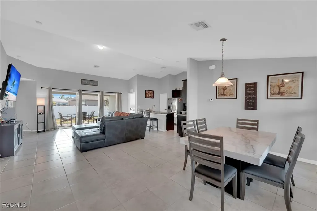 2730 NW 6th Street Cape Coral FL 33993