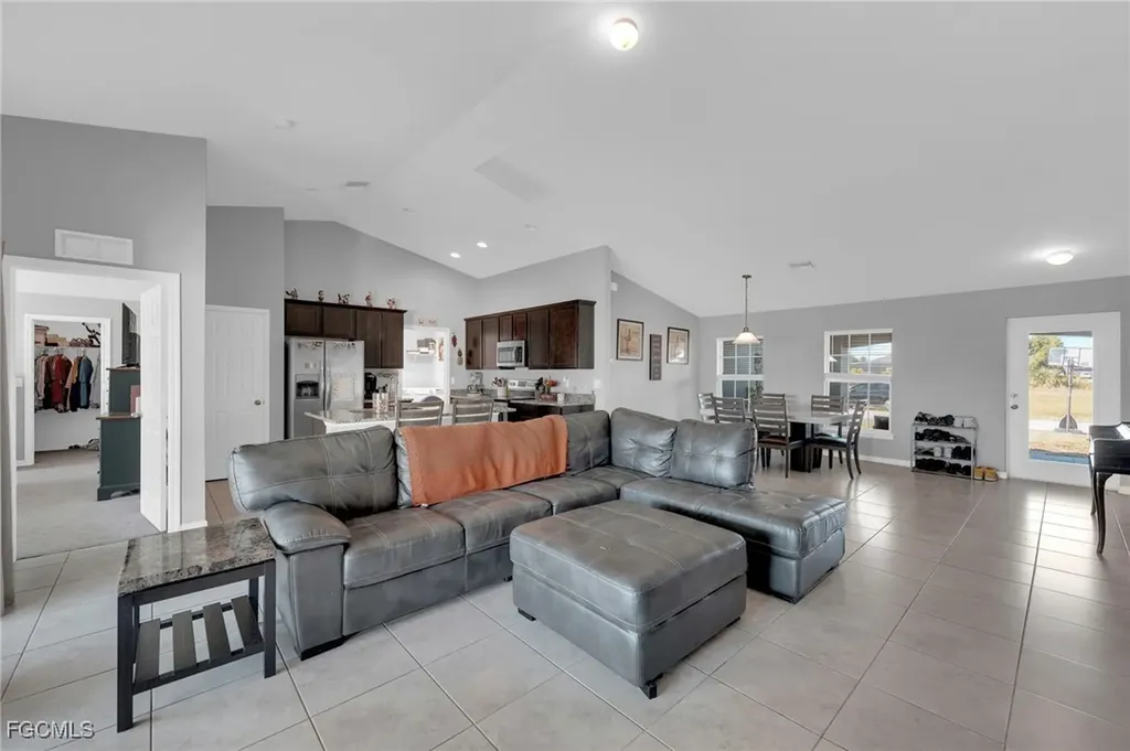 2730 NW 6th Street Cape Coral FL 33993
