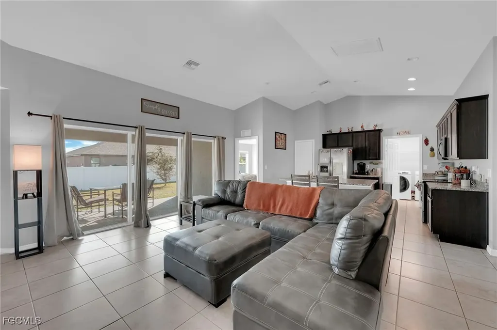 2730 NW 6th Street Cape Coral FL 33993