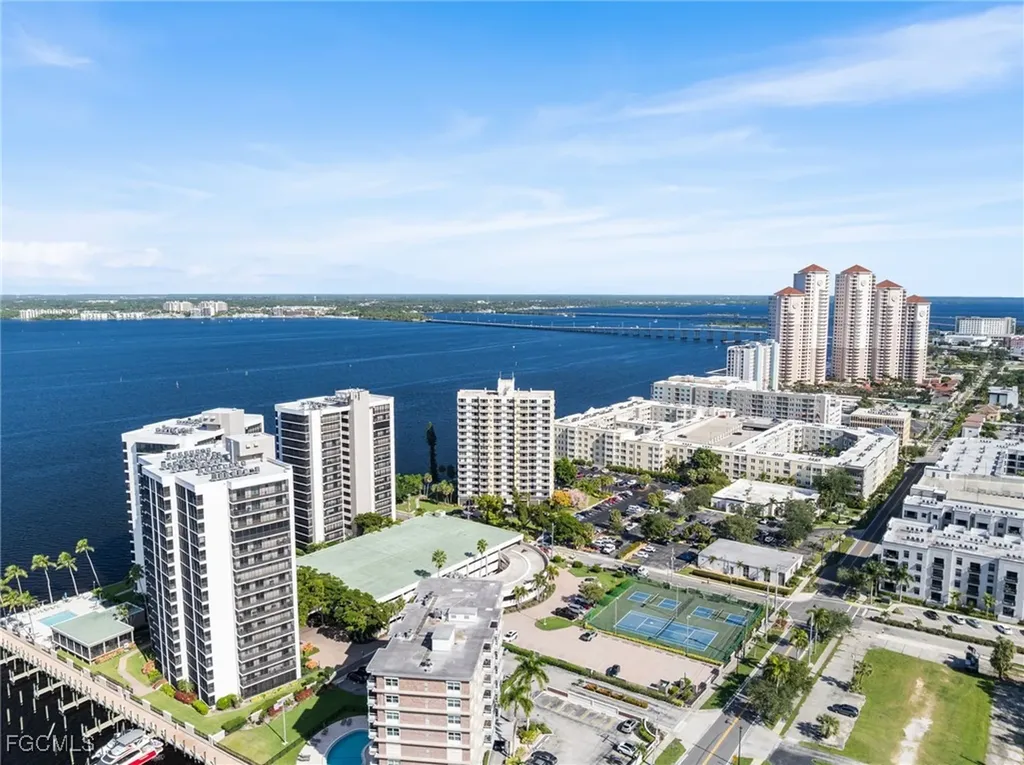 1910 Virginia Avenue Fort Myers FL 33901