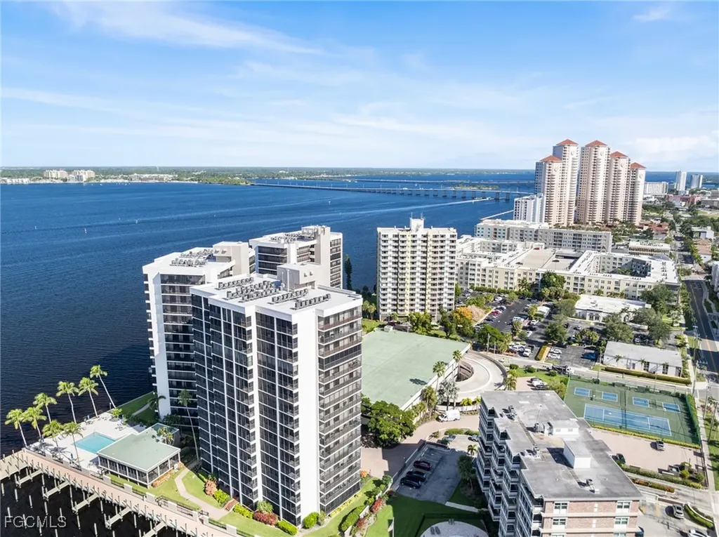 1910 Virginia Avenue Fort Myers FL 33901
