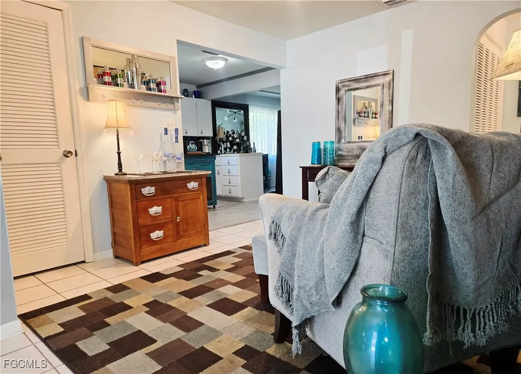 729 105th Avenue N Naples FL 34108