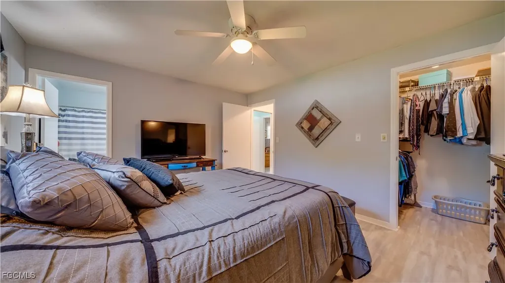 729 105th Avenue N Naples FL 34108