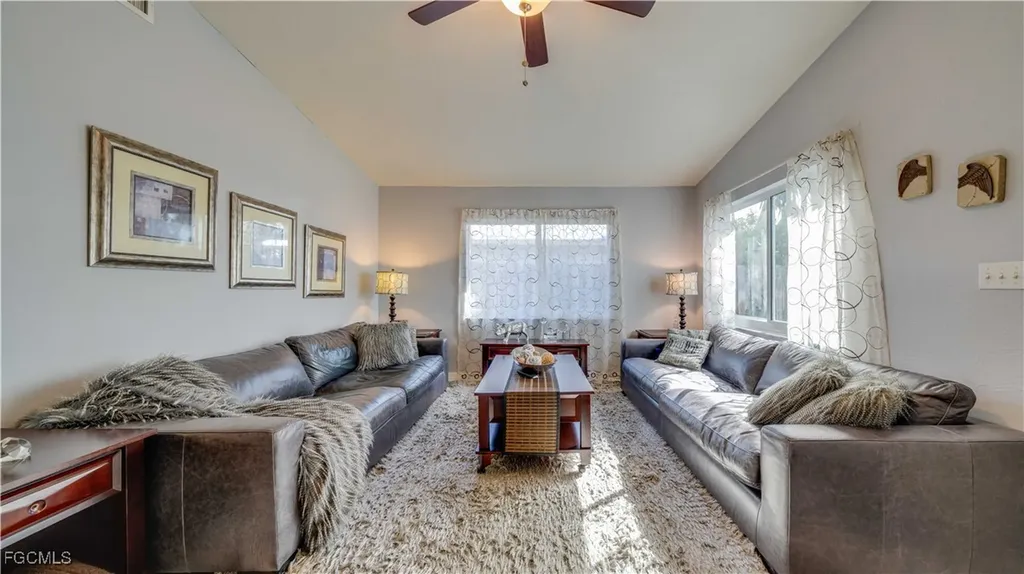 729 105th Avenue N Naples FL 34108