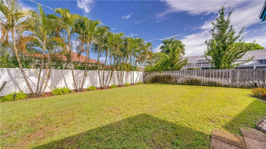 729 105th Avenue N Naples FL 34108