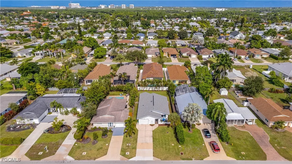 729 105th Avenue N Naples FL 34108