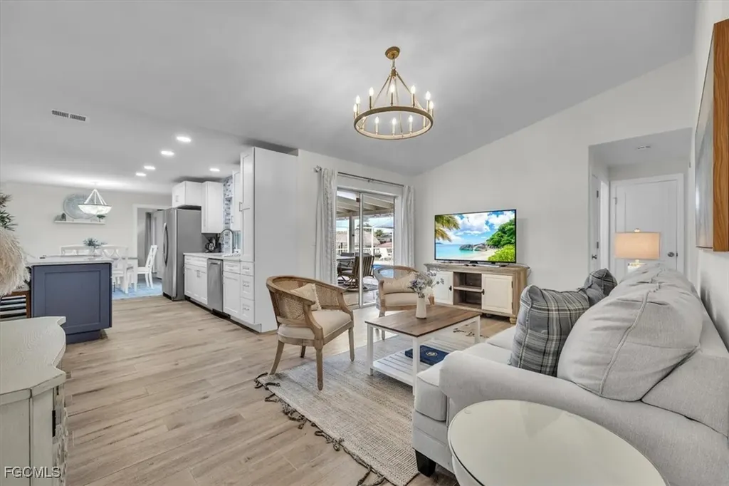 1113 SE 17th Street Cape Coral FL 33990