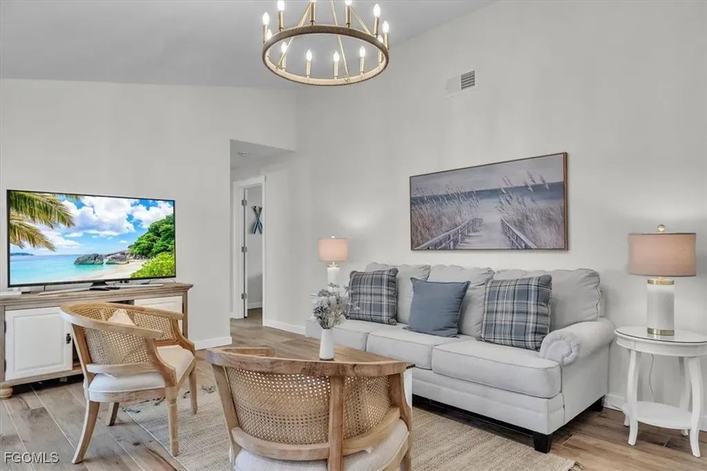 1113 SE 17th Street Cape Coral FL 33990