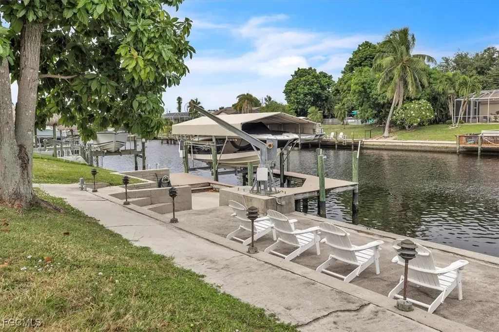 1113 SE 17th Street Cape Coral FL 33990